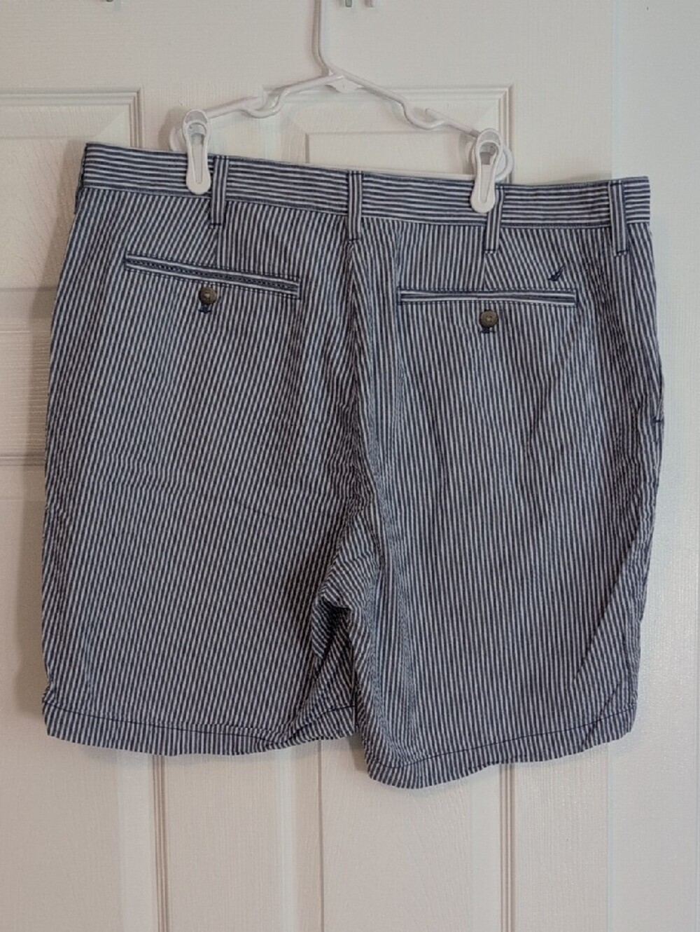 Nautica Men's Blue & White Seersucker Flat-Front Shorts - Picture 5 of 7